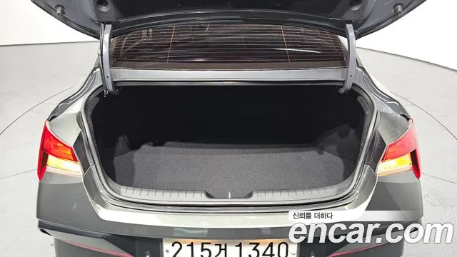 Hyundai AVANTE Новый Avante (CN7) — Фото автомобиля 20