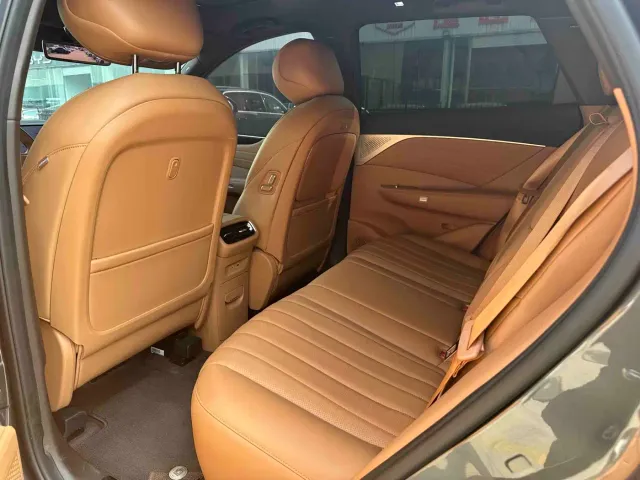 Dongfeng Aeolus L8 — Фото автомобиля 6