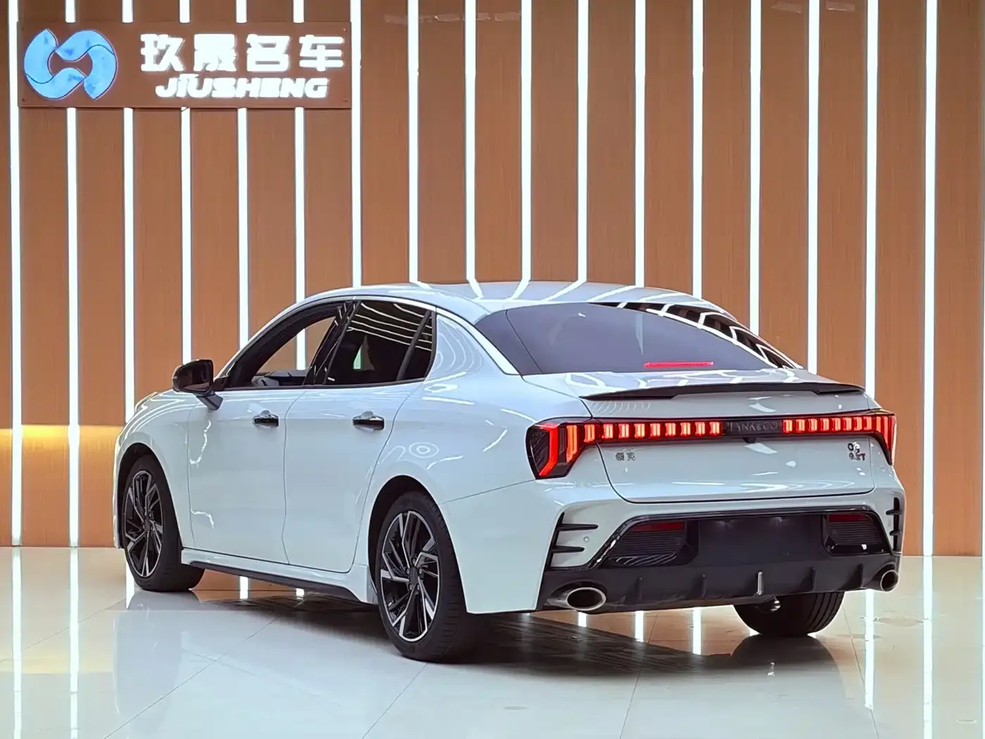 Lynk & Co Lynk & Co 03 2023 2.0TD DCT Jin Pro — Фото автомобиля 14