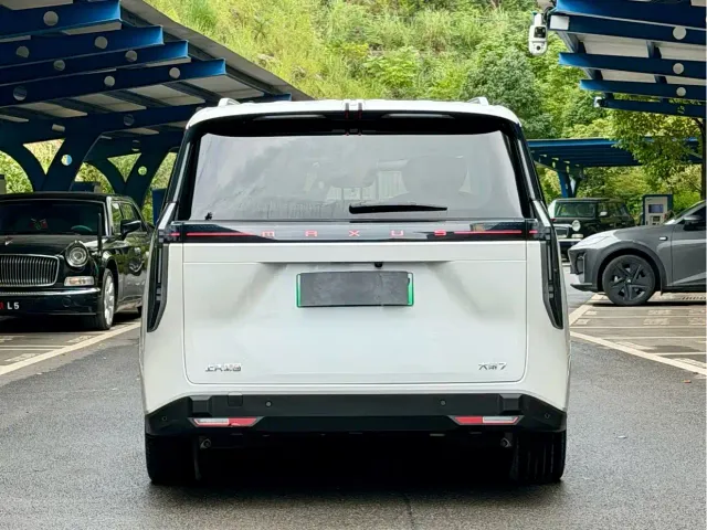 Maxus Dajia 7 — Фото автомобиля 12