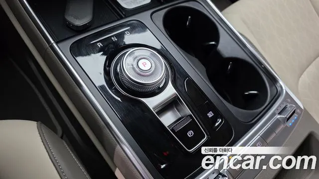 Kia Carnival Generation 4 — Фото автомобиля 9