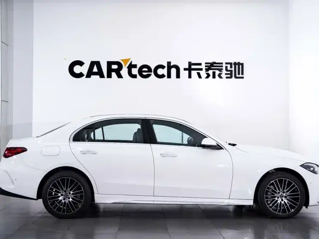 Mercedes-Benz C-Class — Фото автомобиля 3