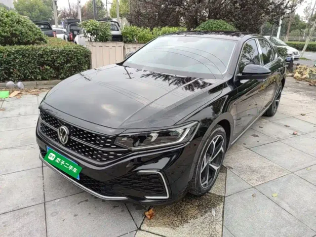 Фотография автомобиля — Volkswagen Passat