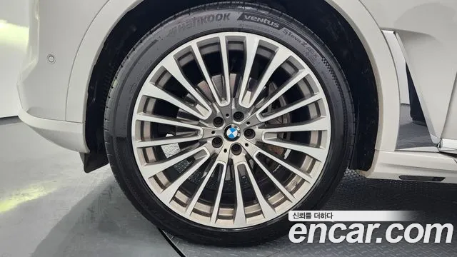 BMW X7 — Фото автомобиля 5