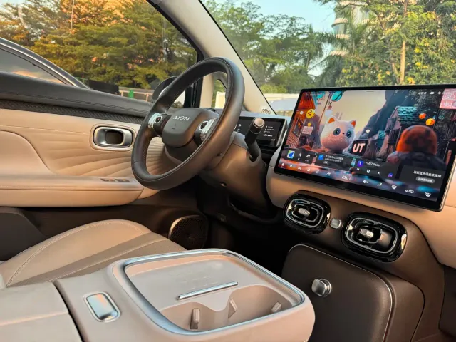 GAC Aion UT — Фото автомобиля 9