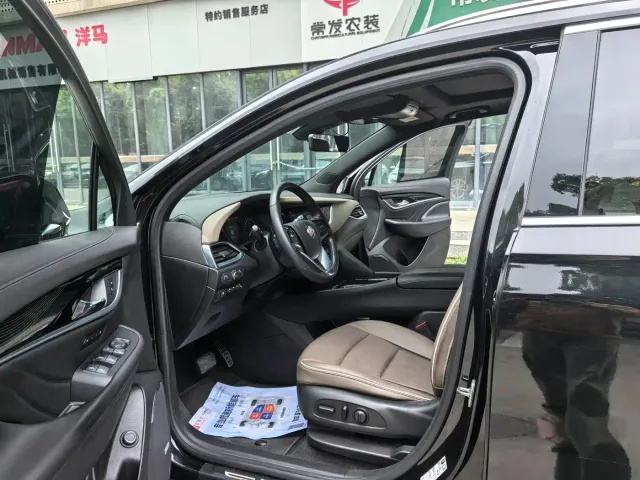 Buick Enclave — Фото автомобиля 11