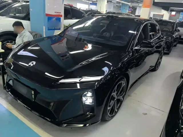 Фотография автомобиля — Nio ET5 Touring