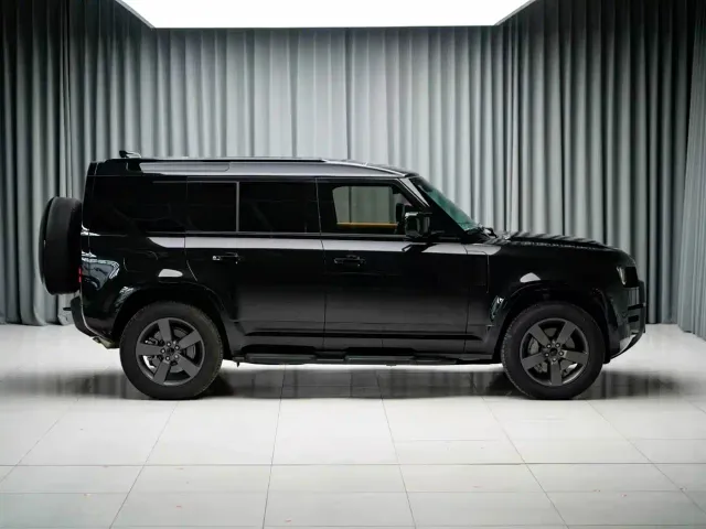 Land Rover Defender — Фото автомобиля 5