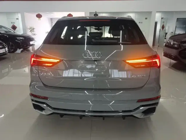 Audi Q3 — Фото автомобиля 5