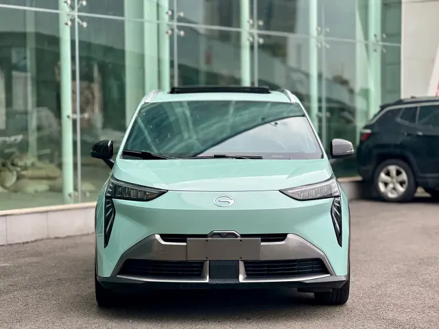 GAC Aion Y — Фото автомобиля 2