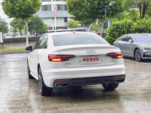 Audi A4L — Фото автомобиля 9