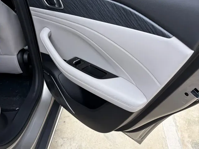 Geely Galaxy Stellar 6 — Фото автомобиля 13