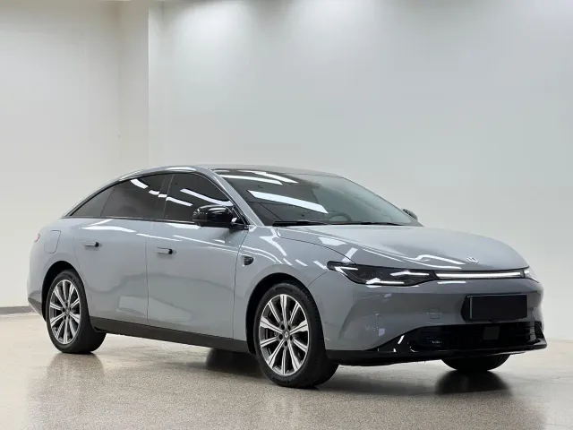 Leapmotor C01 — Фото автомобиля 4