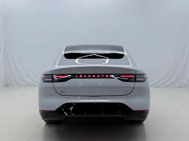 Leapmotor C01 — Фото автомобиля 14