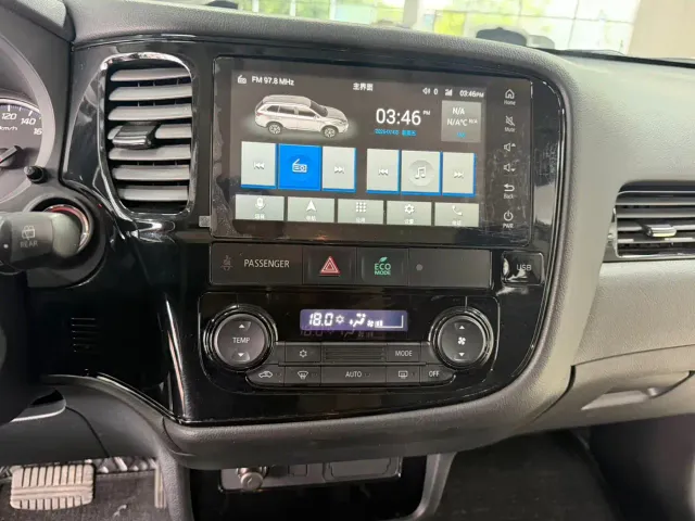 Mitsubishi Outlander — Фото автомобиля 12