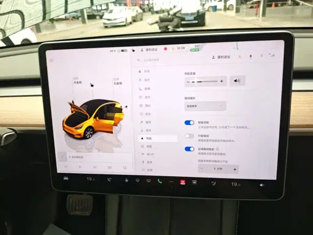 Tesla Model Y — Фото автомобиля 12