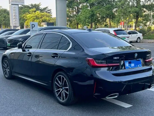 BMW 3 Series — Фото автомобиля 9