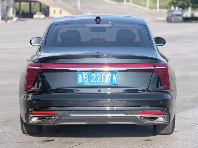 Hongqi H5 — Фото автомобиля 5