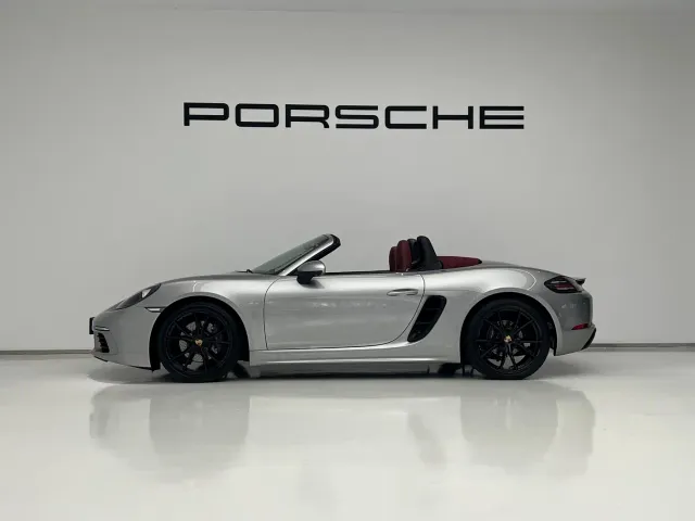 Porsche 718 — Фото автомобиля 2