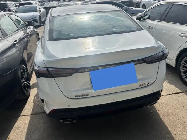 Geely Binrui — Фото автомобиля 9