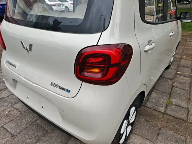 Wuling Hongguang Mini EV — Фото автомобиля 7