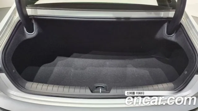 Hyundai Grandeur — Фото автомобиля 16