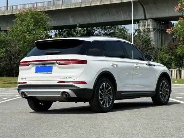 Lincoln Corsair — Фото автомобиля 6