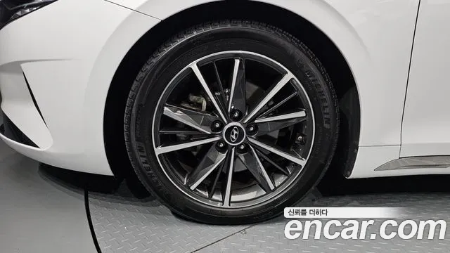 Hyundai Grandeur New — Фото автомобиля 5