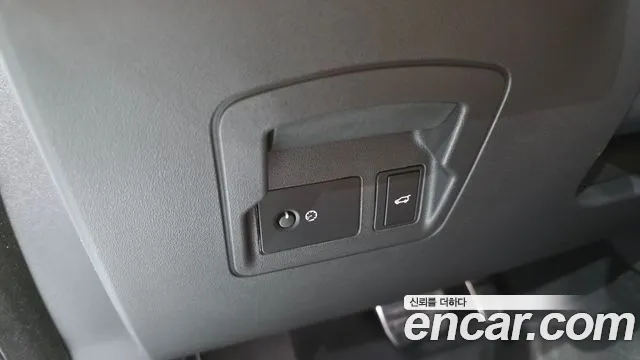 Land Rover Range Rover Velar — Фото автомобиля 16