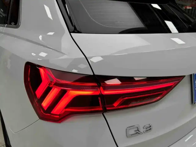 Audi Q3 — Фото автомобиля 24