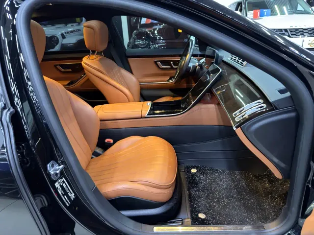 Mercedes-Benz S-Class — Фото автомобиля 10
