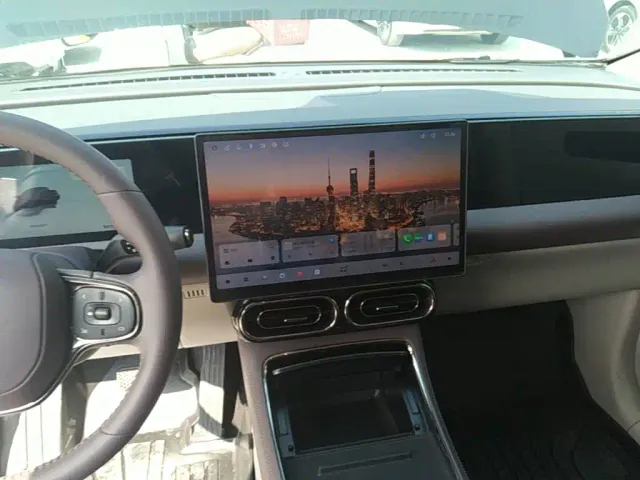 Leapmotor C11 — Фото автомобиля 12