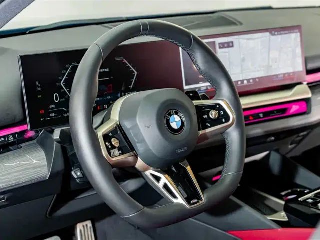BMW 5 Series — Фото автомобиля 12