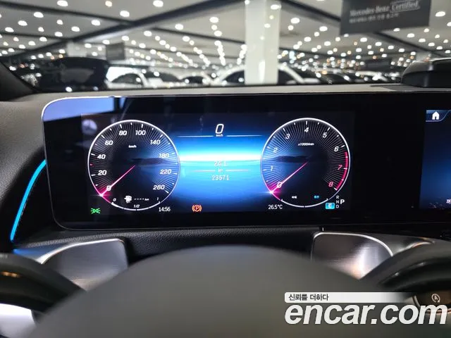 Mercedes-Benz GLB-Class — Фото автомобиля 16