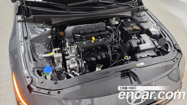 Hyundai Avante CN7 — Фото автомобиля 5