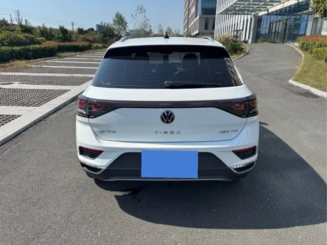 Volkswagen T-Roc — Фото автомобиля 4