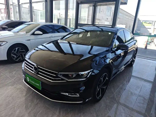 Фотография автомобиля — Volkswagen Magotan