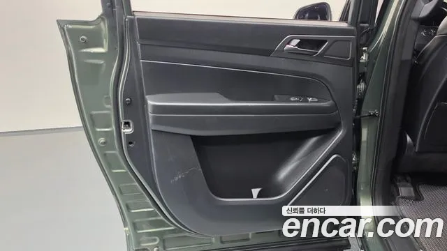 KG_Mobility_Ssangyong Rexton Новый Rexton Sport Khan Дизель 2.2 2WD — Фото автомобиля 22