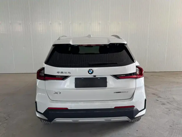 BMW X1 — Фото автомобиля 4