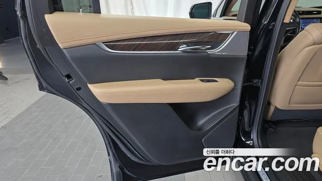 Cadillac XT6 — Фото автомобиля 23