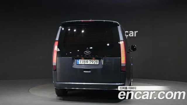 Hyundai Staria Staria Lounge 9 мест — Фото автомобиля 4