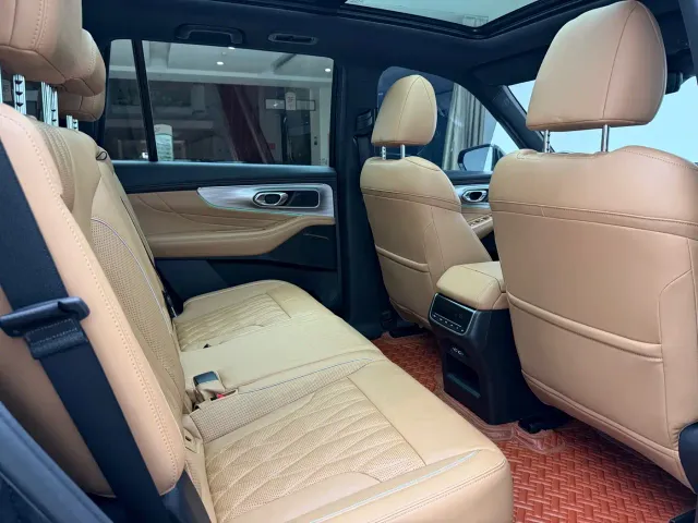 GAC Trumpchi GS8 — Фото автомобиля 12