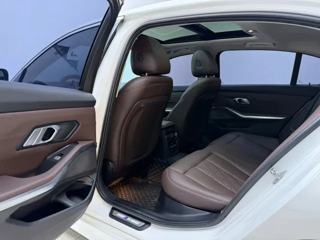 BMW 3 Series — Фото автомобиля 23