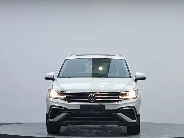 Volkswagen Tiguan L — Фото автомобиля 2