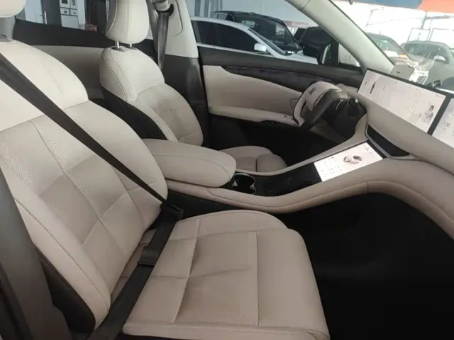 IM Motors LS6 — Фото автомобиля 24
