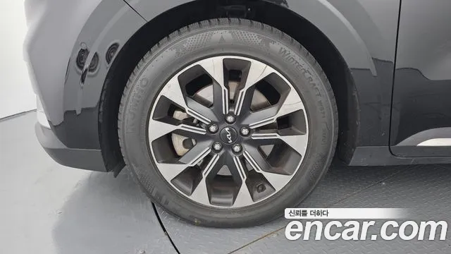 Kia Canival Carnival 4 поколение Бензин 7 мест Signature — Фото автомобиля 5