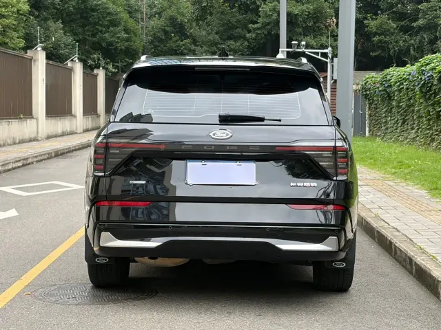 Ford Edge — Фото автомобиля 10