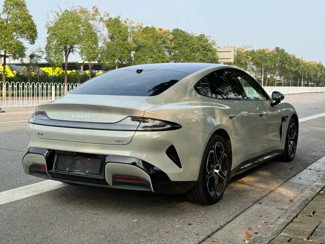 Xiaomi SU7 — Фото автомобиля 9