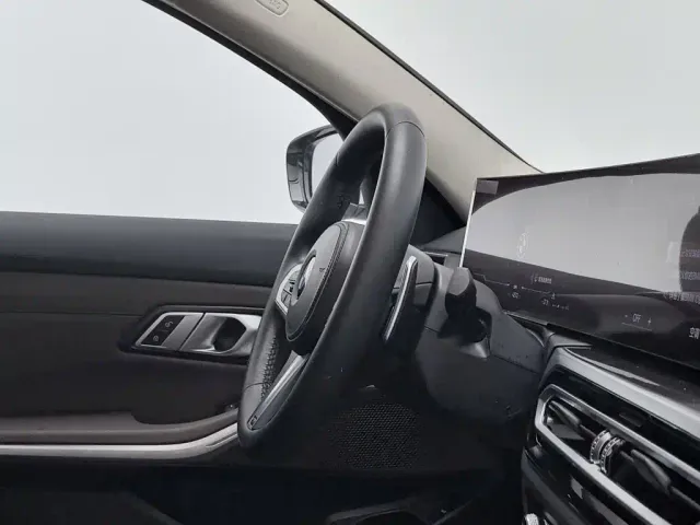 BMW 3 Series — Фото автомобиля 22
