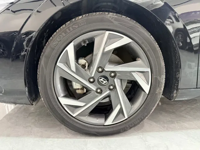 Hyundai Elantra — Фото автомобиля 7